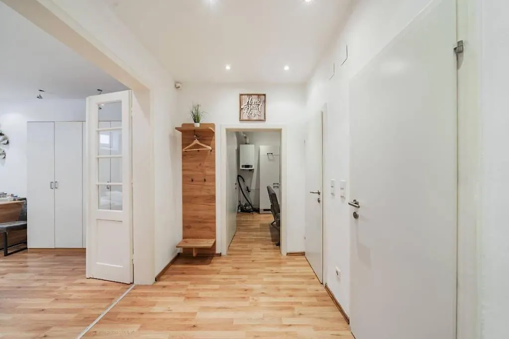 2 Bedroom Apartment Near Belvedere Castle Vienna