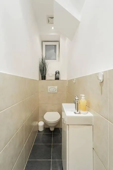 2 Bedroom Apartment Near Belvedere Castle Vienna 0*,  Austria